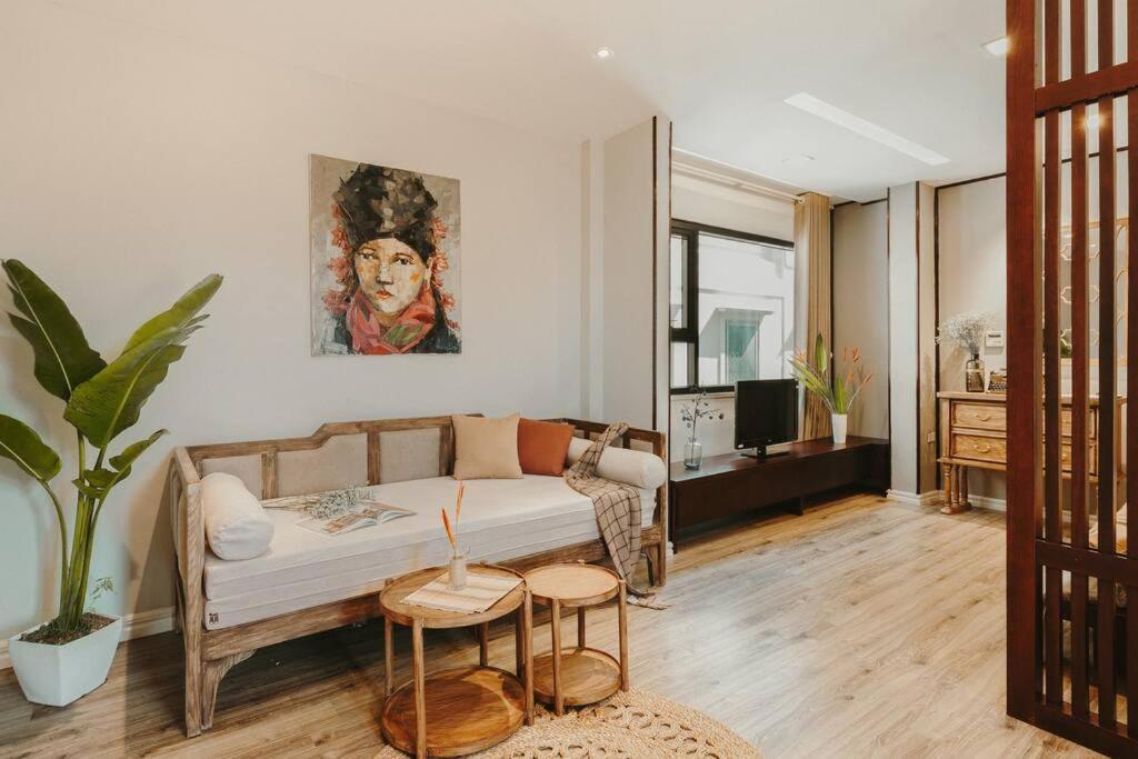 Homestay Giua Long Ha Noi - 10 Phut Den Pho Co Ανόι Εξωτερικό φωτογραφία